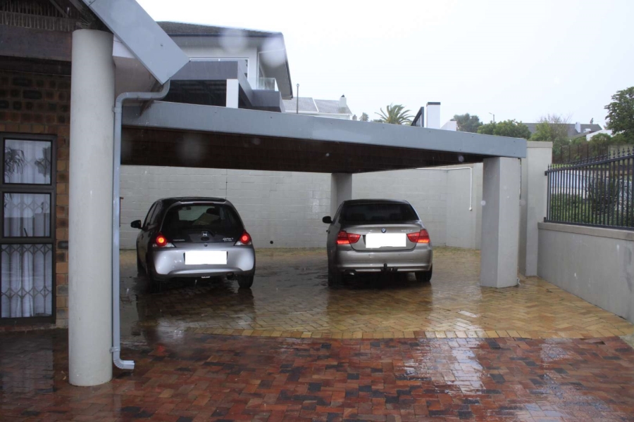 To Let 1 Bedroom Property for Rent in Heldervue Western Cape